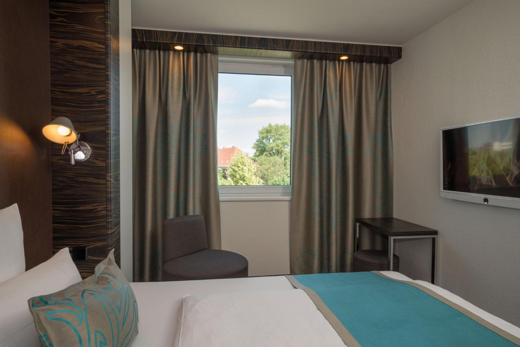 Motel One Hamburg Airport Bagian luar foto