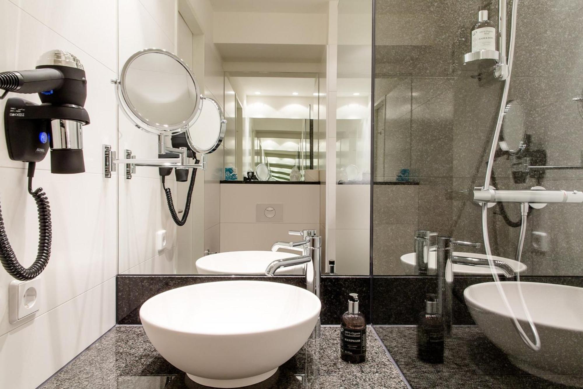Motel One Hamburg Airport Bagian luar foto