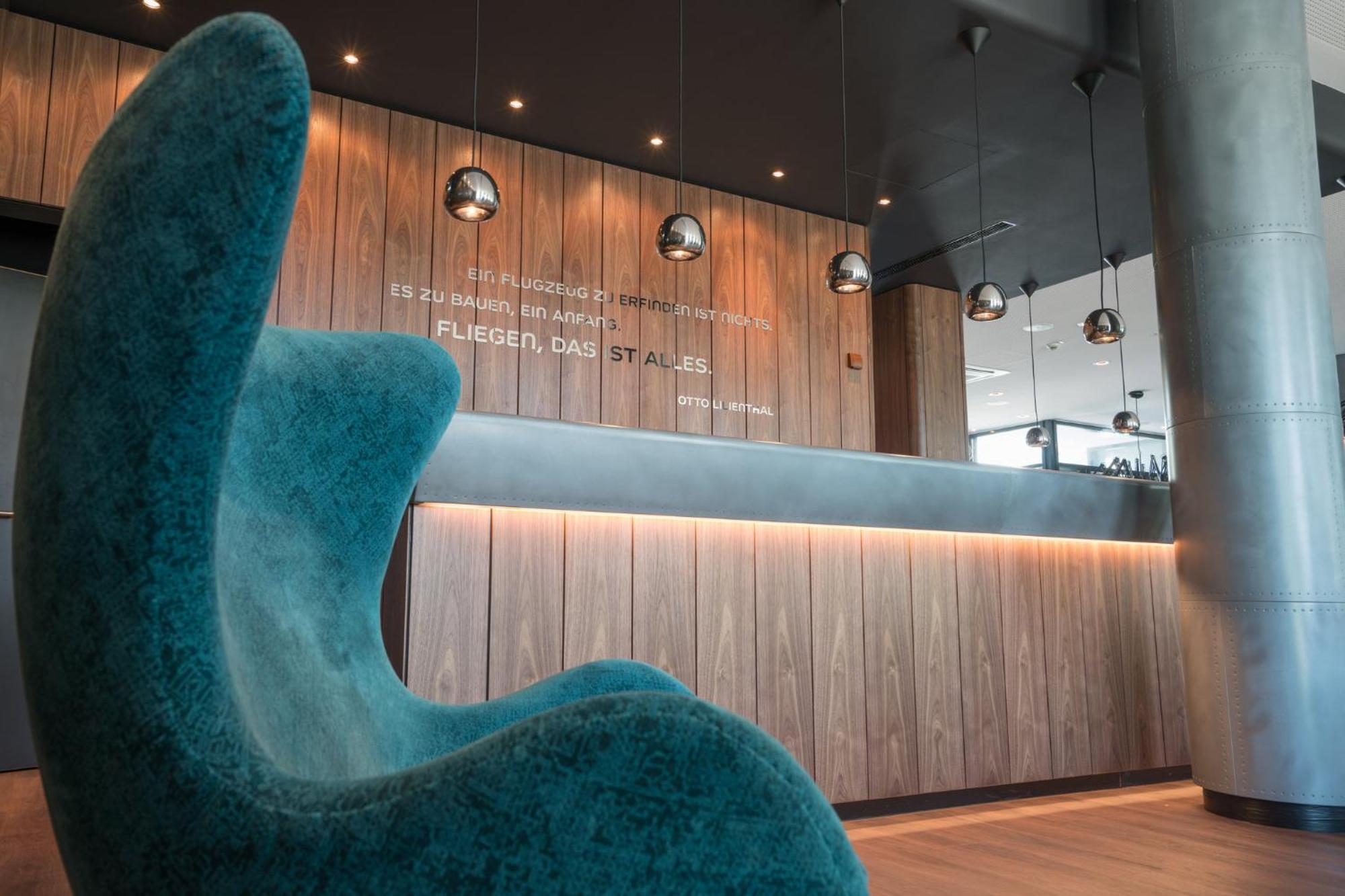 Motel One Hamburg Airport Bagian luar foto