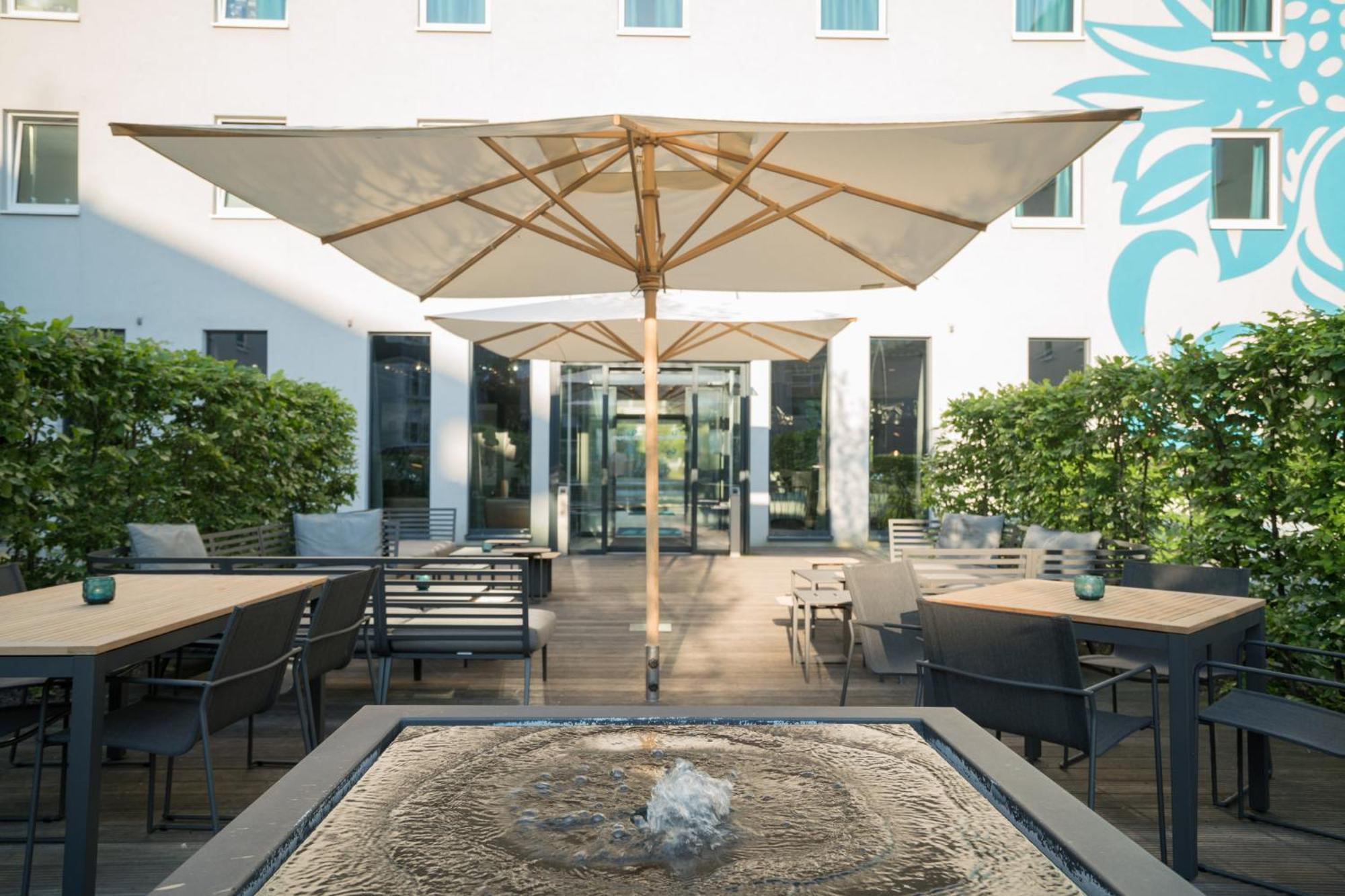 Motel One Hamburg Airport Bagian luar foto