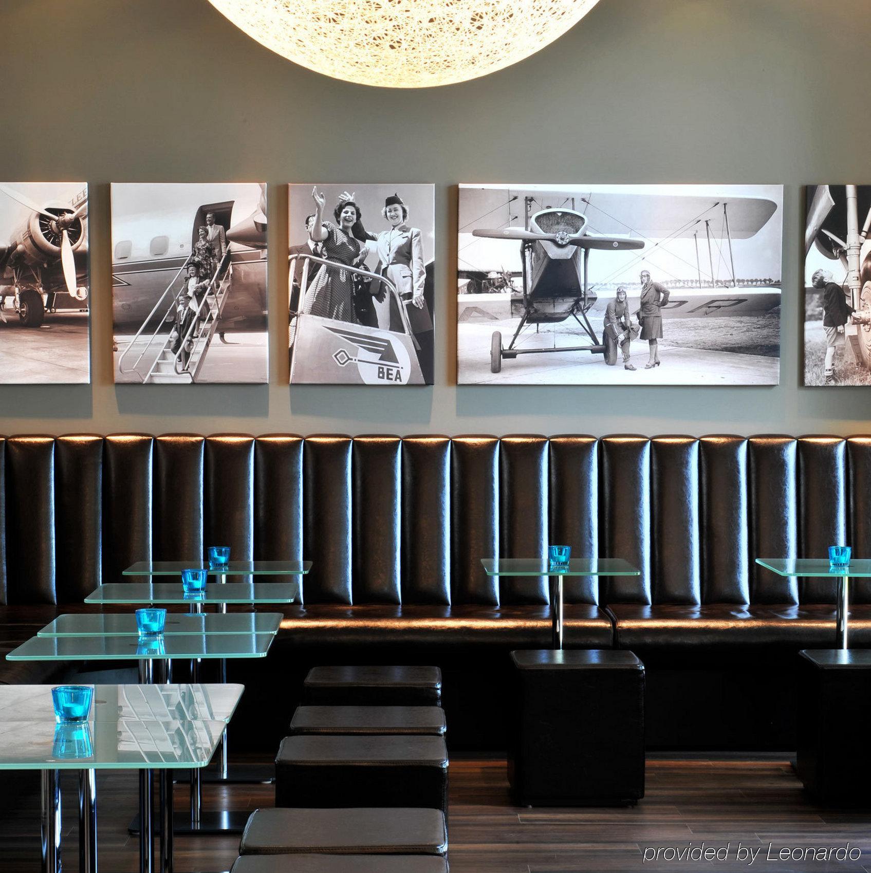 Motel One Hamburg Airport Restoran foto